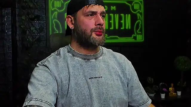 LexXHardy online show from November 2025 08:02:01 PM