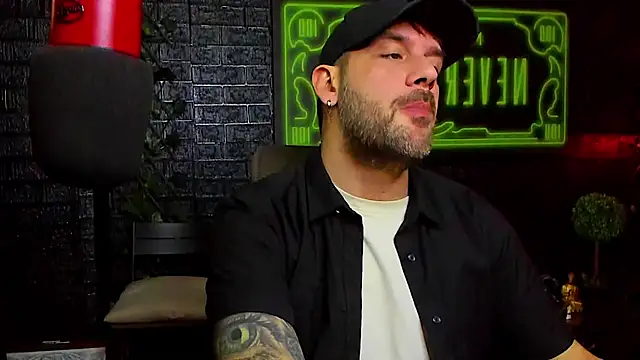 LexXHardy online show from January 2026 12:42:02 PM