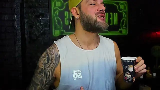 LexXHardy online show from November 2025 07:56:01 AM