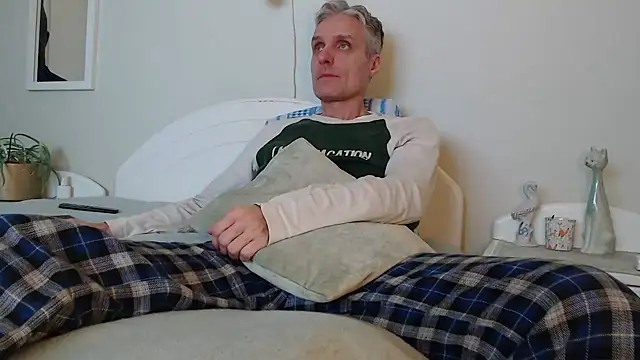 StrongBill online show from February 2025 03:28:02 PM