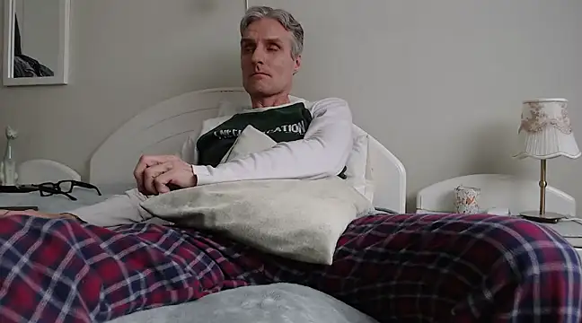 StrongBill online show from March 2025 02:58:01 PM