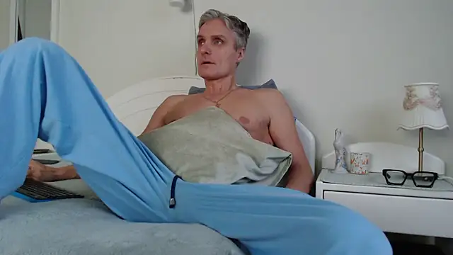 StrongBill online show from December 2024 07:09:01 AM