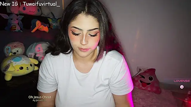 Snapshot of TuWaifuVirtual1 chatting on November 2025 01:21:02 AM TuWaifuVirtual1 online show from November 2025 01:21:02 AM