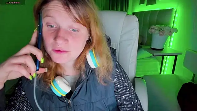 Kathlyn  Heath online show from November 2025 07:08:02 PM