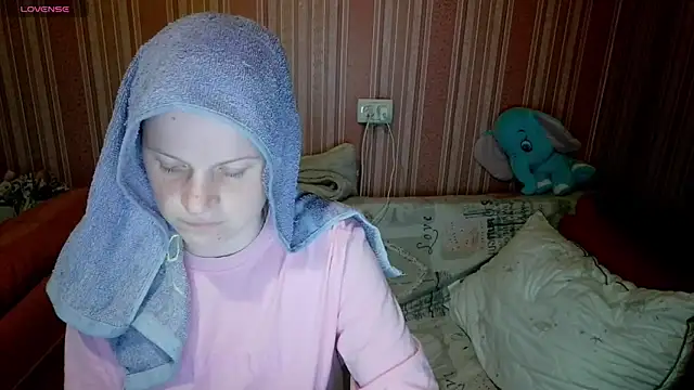 Kathlyn  Heath online show from April 2026 08:58:02 PM