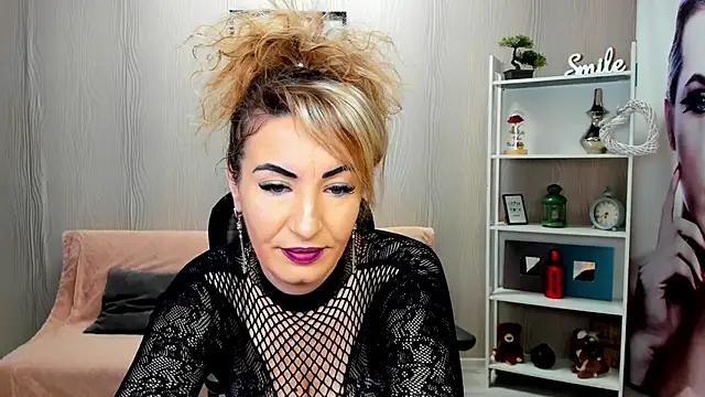 Cassandra Hotty online show from March 2025 04:38:02 AM