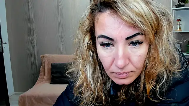 Cassandra Hotty online show from March 2025 03:51:01 AM