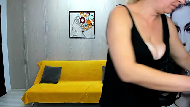 Cassandra Hotty online show from September 2025 03:13:02 AM