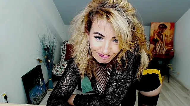 Cassandra Hotty online show from February 2025 11:03:01 AM