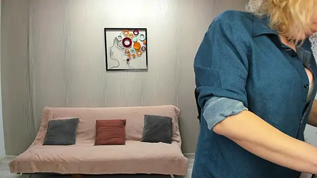 Cassandra Hotty online show from April 2026 03:19:02 AM