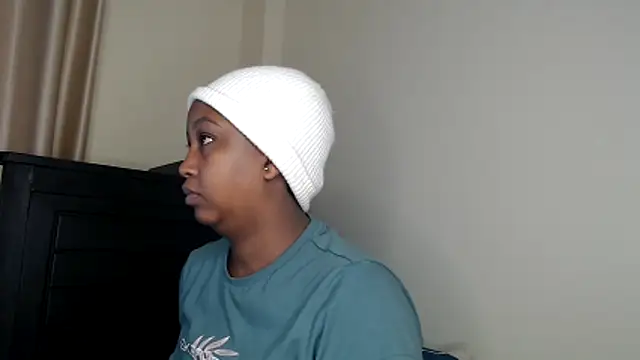 Snapshot of NIKKIE_LOVE chatting on March 2026 07:32:02 AM NIKKIE LOVE online show from March 2026 07:32:02 AM