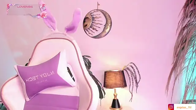 Snapshot of Anngel_1 chatting on November 2025 04:44:02 PM Anngel 1 online show from November 2025 04:44:02 PM