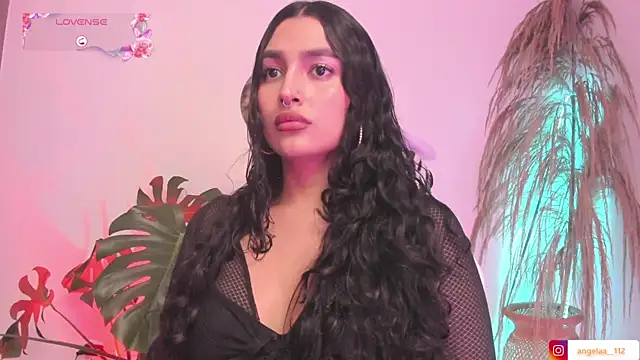 Snapshot of Anngel_1 chatting on November 2025 03:45:01 PM Anngel 1 online show from November 2025 03:45:01 PM