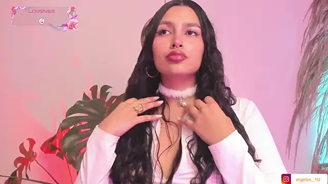 Snapshot of Anngel_1 chatting on November 2025 03:45:02 PM Anngel 1 online show from November 2025 03:45:02 PM