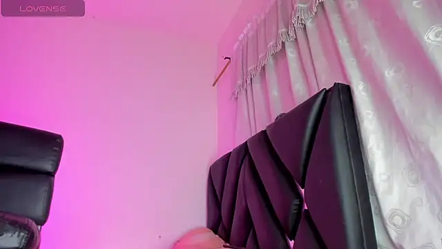 stephany doll  online show from November 2025 03:21:02 AM