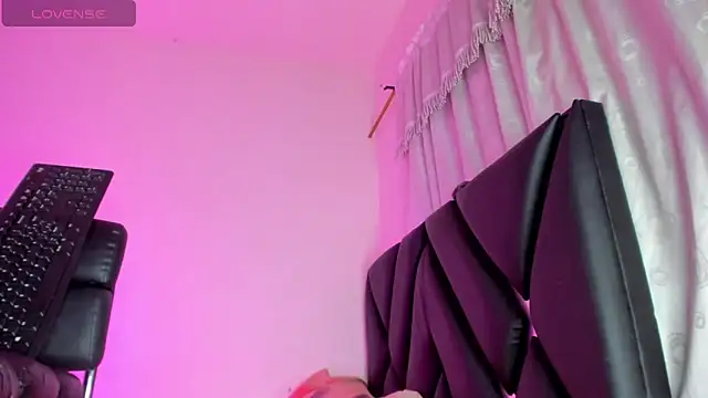 stephany doll  online show from November 2025 01:39:01 AM