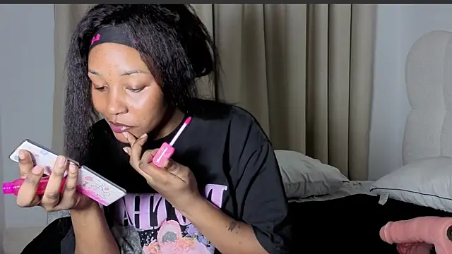 sexycabdy online show from November 2025 06:03:01 PM