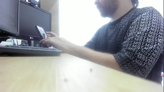 michacosio online show from May 2026 05:19:02 PM