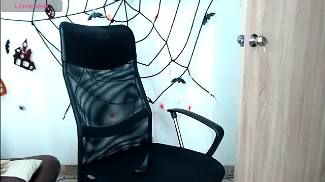 michacosio online show from October 2025 05:18:02 AM