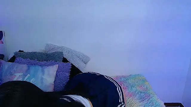 Isa Maiden1 online show from November 2025 04:29:01 PM