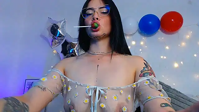 Isa Maiden1 online show from July 2026 04:32:01 PM