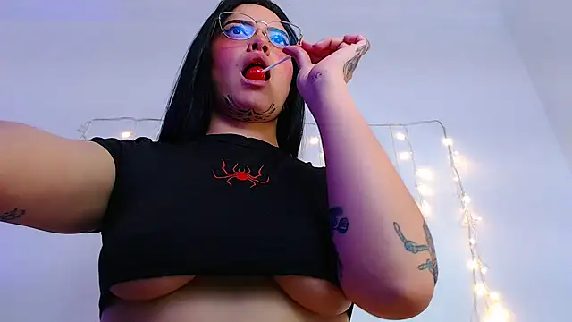 Isa Maiden1 online show from December 2025 05:07:01 PM