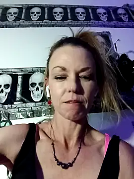 cammyquart online show from October 2025 02:55:01 AM