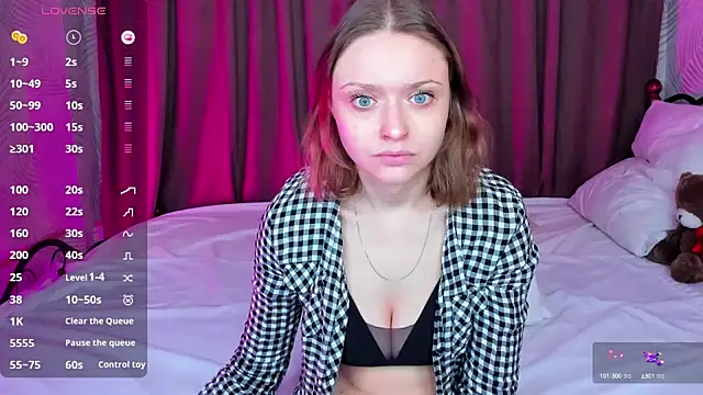 Snapshot of Linda_Bryant chatting on January 2025 12:49:01 AM Linda Bryant online show from January 2025 12:49:01 AM