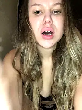 Lucy Dell online show from November 2025 07:12:01 AM