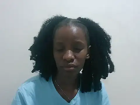 Snapshot of prettybeee chatting on January 2026 10:24:01 PM prettybeee online show from January 2026 10:24:01 PM