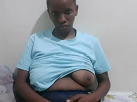 prettybeee online show from March 2026 10:55:01 PM