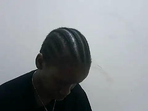 Snapshot of prettybeee chatting on December 2025 11:25:01 AM prettybeee online show from December 2025 11:25:01 AM