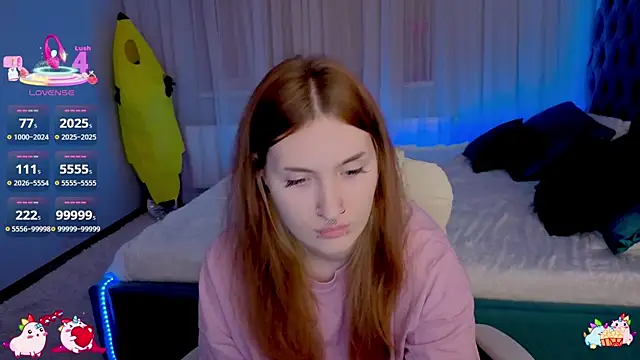  Chlo  e online show from October 2025 12:33:02 AM