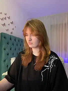  Chlo  e online show from March 2025 11:47:02 PM