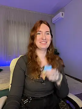  Chlo  e online show from November 2025 12:42:01 PM