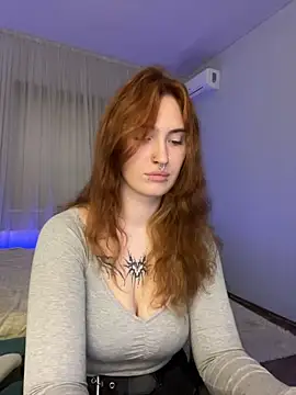  Chlo  e online show from November 2025 12:09:02 PM