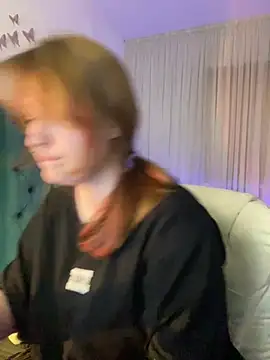  Chlo  e online show from March 2025 11:27:02 PM