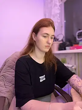  Chlo  e online show from November 2025 02:27:01 PM