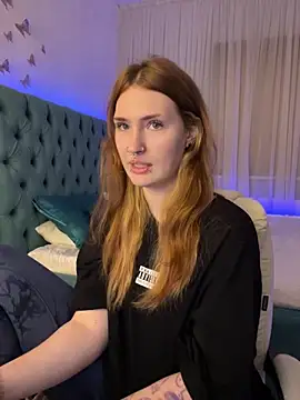  Chlo  e online show from October 2025 09:15:01 PM