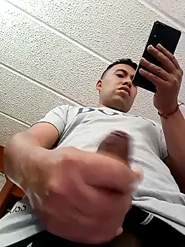 Diego leon27 online show from February 2025 01:51:02 PM