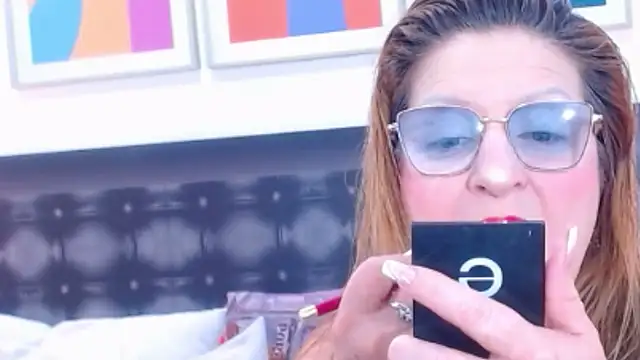 Snapshot of sandra_20 chatting on November 2025 10:52:02 AM sandra 20 online show from November 2025 10:52:02 AM