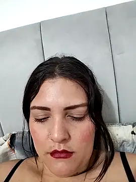 Mia Hampton online show from December 2025 09:50:01 PM