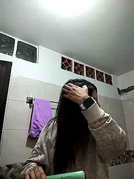 Mia Hampton online show from February 2026 01:00:01 PM