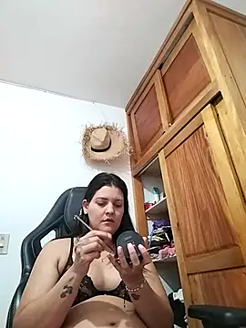 Snapshot of Mia_Hampton chatting on September 2025 05:18:02 PM Mia Hampton online show from September 2025 05:18:02 PM