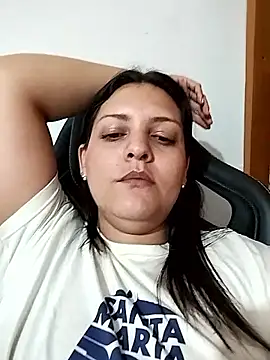 Snapshot of Mia_Hampton chatting on September 2025 03:11:02 AM Mia Hampton online show from September 2025 03:11:02 AM