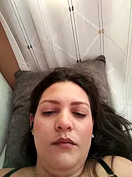 Snapshot of Mia_Hampton chatting on September 2025 12:45:01 PM Mia Hampton online show from September 2025 12:45:01 PM