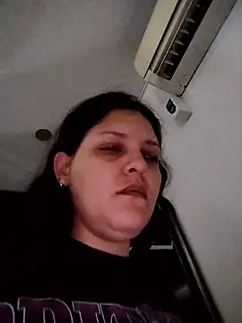 Snapshot of Mia_Hampton chatting on October 2025 03:02:02 PM Mia Hampton online show from October 2025 03:02:02 PM