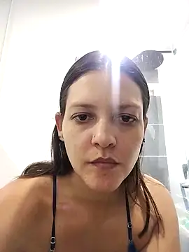 Snapshot of Mia_Hampton chatting on February 2025 05:31:02 PM Mia Hampton online show from February 2025 05:31:02 PM