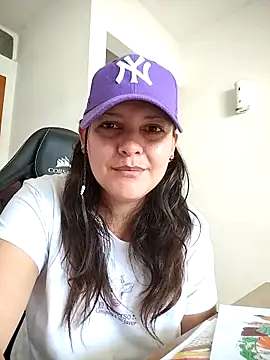 Mia Hampton online show from March 2026 04:52:01 PM