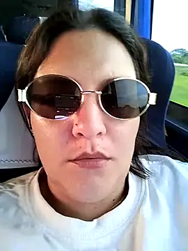 Snapshot of Mia_Hampton chatting on October 2025 10:22:01 PM Mia Hampton online show from October 2025 10:22:01 PM